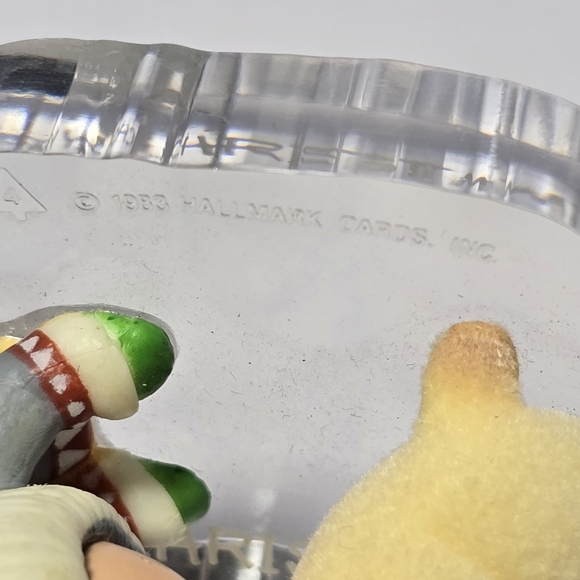 Hallmark 1983 Frosty Friends Keepsake Ornament 4th in Series Seal Eskimo QX4007 - Picture 8 of 10